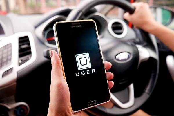 OrijoReporter.com, uber driver steals passenger's phone