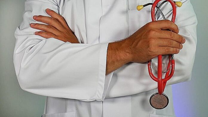 salary-of-UK-doctors--768x432
