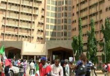 FG bans civil servants from using personal emails