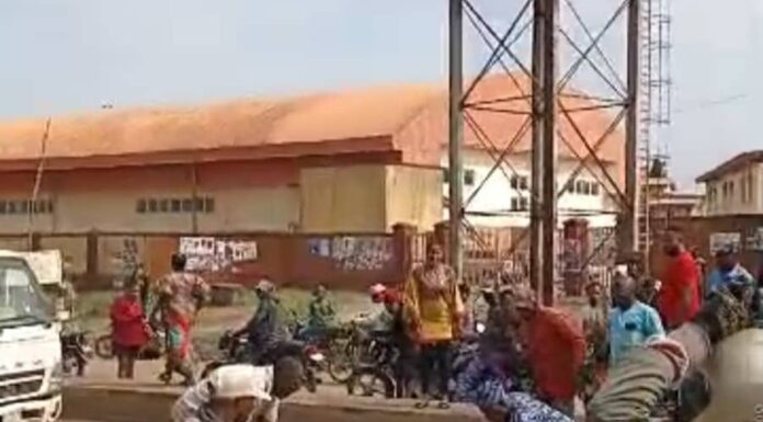 TRAGEDY IN ONDO: TRUCK CRUSHES VIO OFFICER TO DEATH