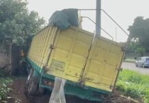 IBADAN HORROR! FEMALE CORPS MEMBER KILLED AS TRUCK CRUSHES VEHICLES